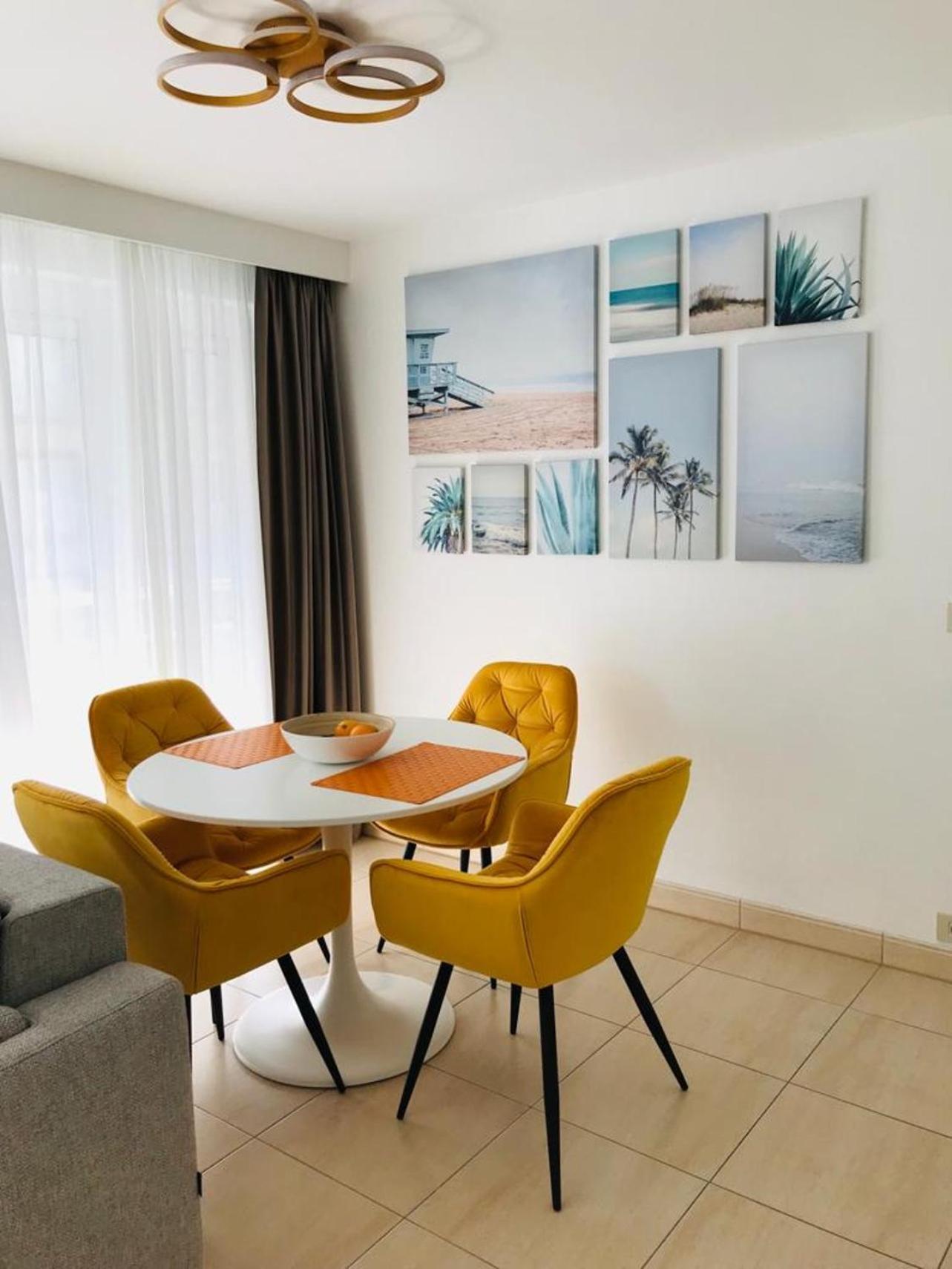 Urbanstay Suites - Beachfront Apartment In Knokke Eksteriør bilde