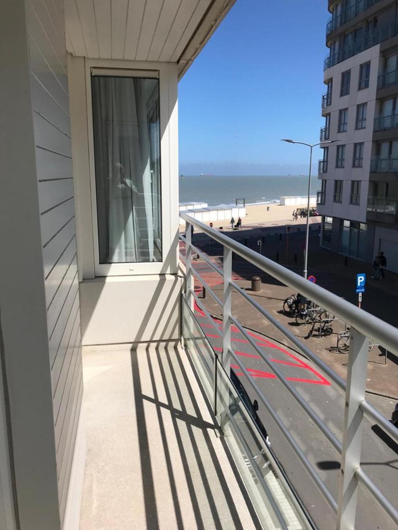 Urbanstay Suites - Beachfront Apartment In Knokke Eksteriør bilde